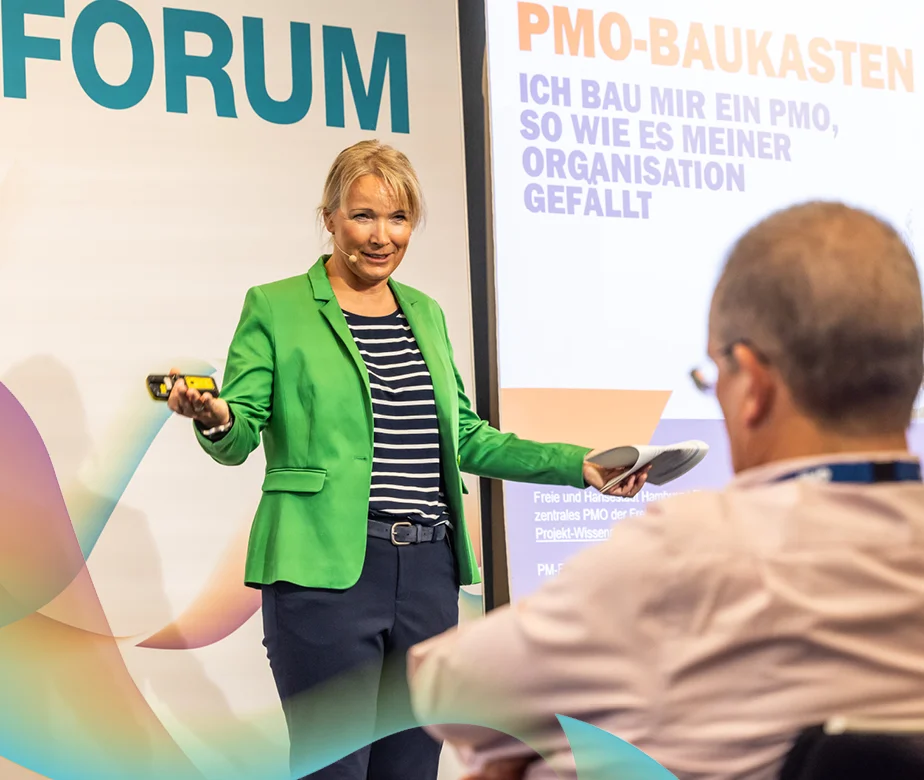 Speakerin hält Vortrag auf vergangener PM-Forum Veranstaltung